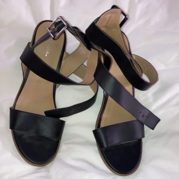 Merona Chunky Heel Shoes with straps at ankle - Picture 9 of 13